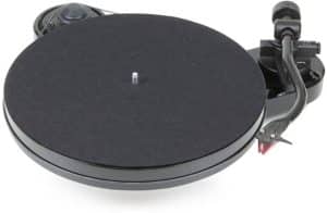 RPM-1 Carbon 2M Red Plattenspieler hochglanz schwarz